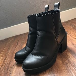 H&M Black Ankle Bootie Heels Size 5.5 chunky heel